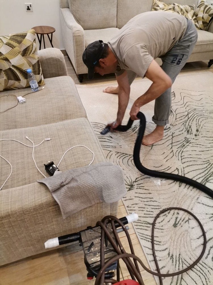 تنظيف الكنب والسجاد